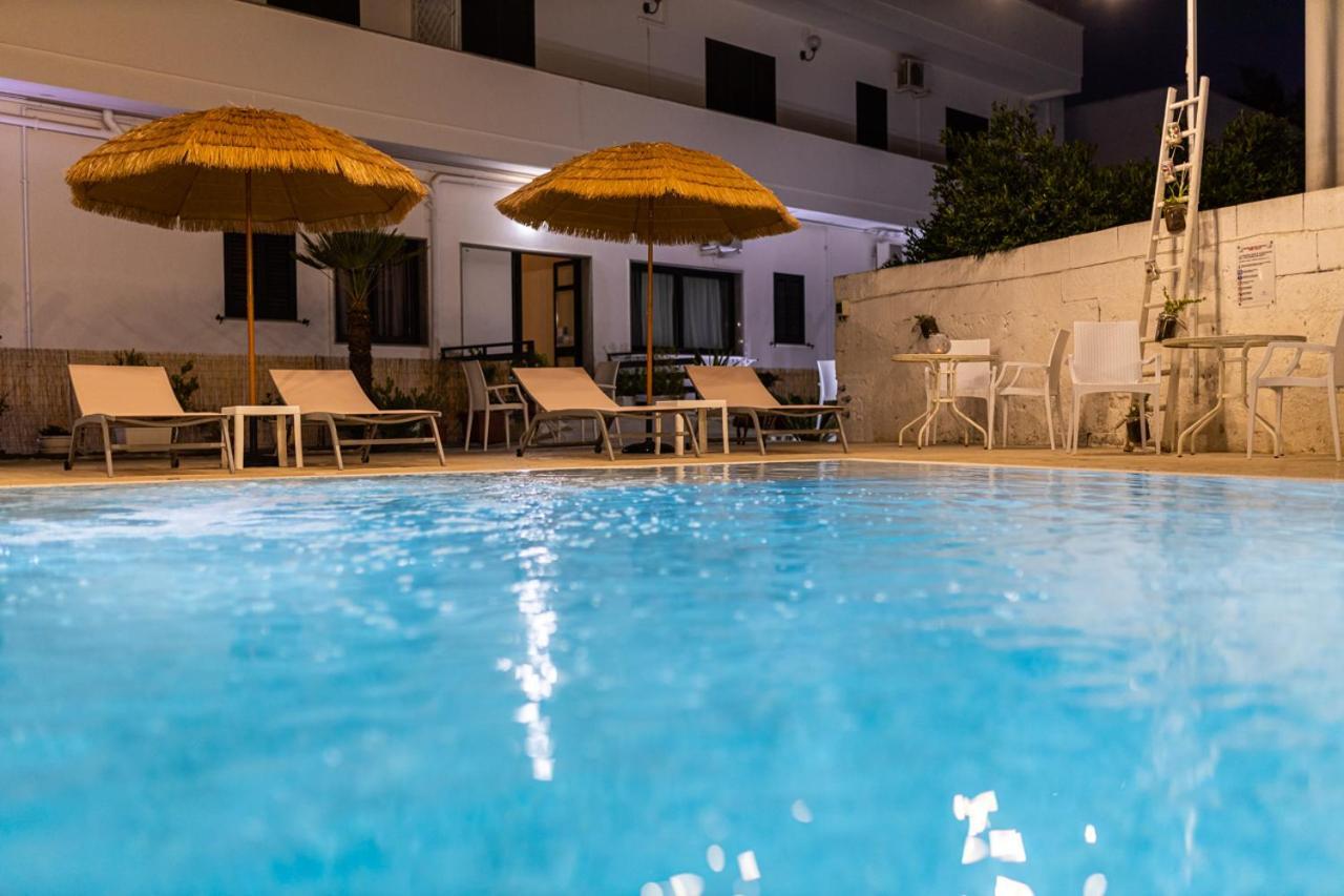 La Gemma Del Salento Rooms&Apartments Racale Exterior foto