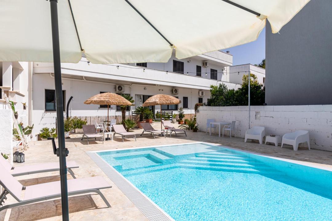La Gemma Del Salento Rooms&Apartments Racale Exterior foto