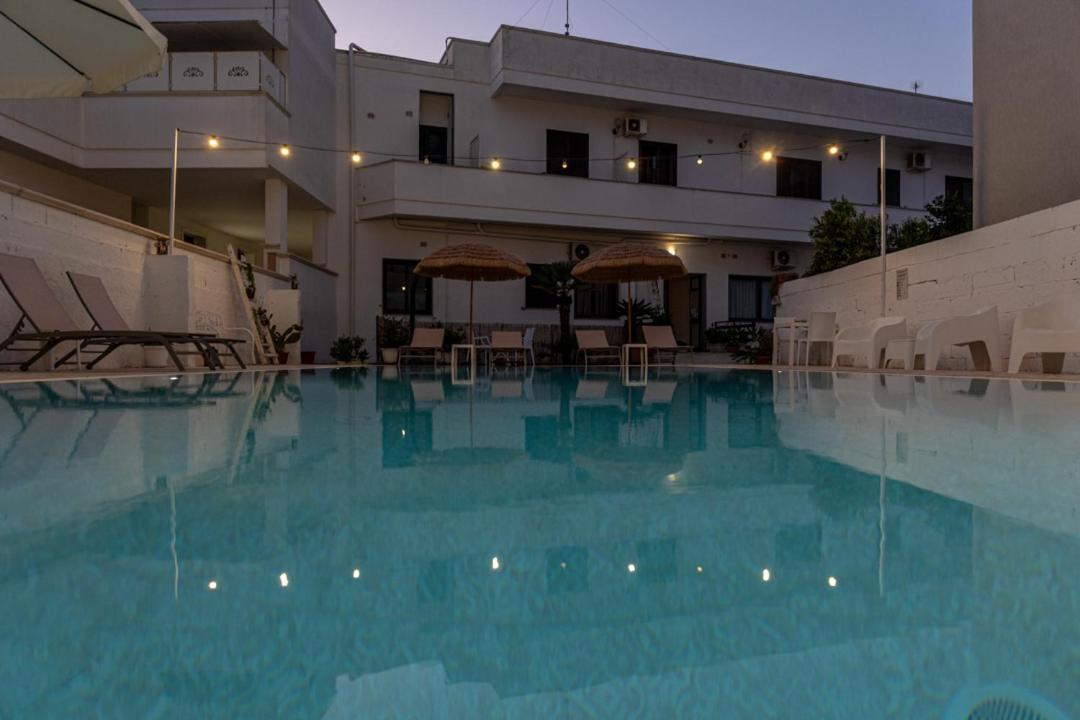 La Gemma Del Salento Rooms&Apartments Racale Exterior foto