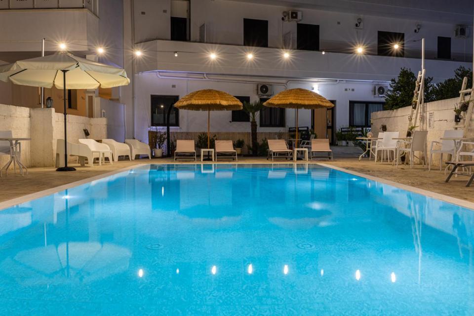 La Gemma Del Salento Rooms&Apartments Racale Exterior foto